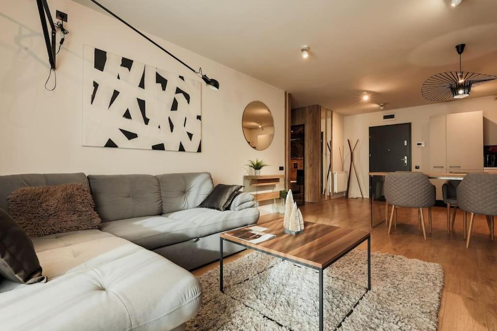 Nest Inn Magic Apartment Клуж-Напока Екстериор снимка